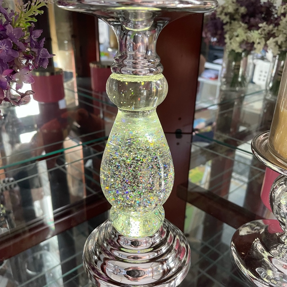 Bath and body works light up snow globe candle holder